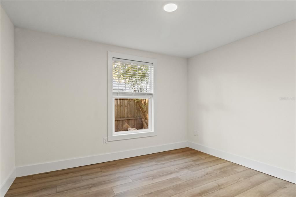 For Sale: $299,000 (3 beds, 2 baths, 1246 Square Feet)