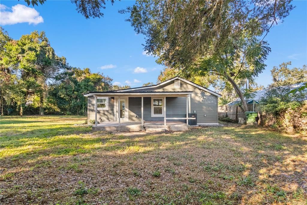 For Sale: $299,000 (3 beds, 2 baths, 1246 Square Feet)