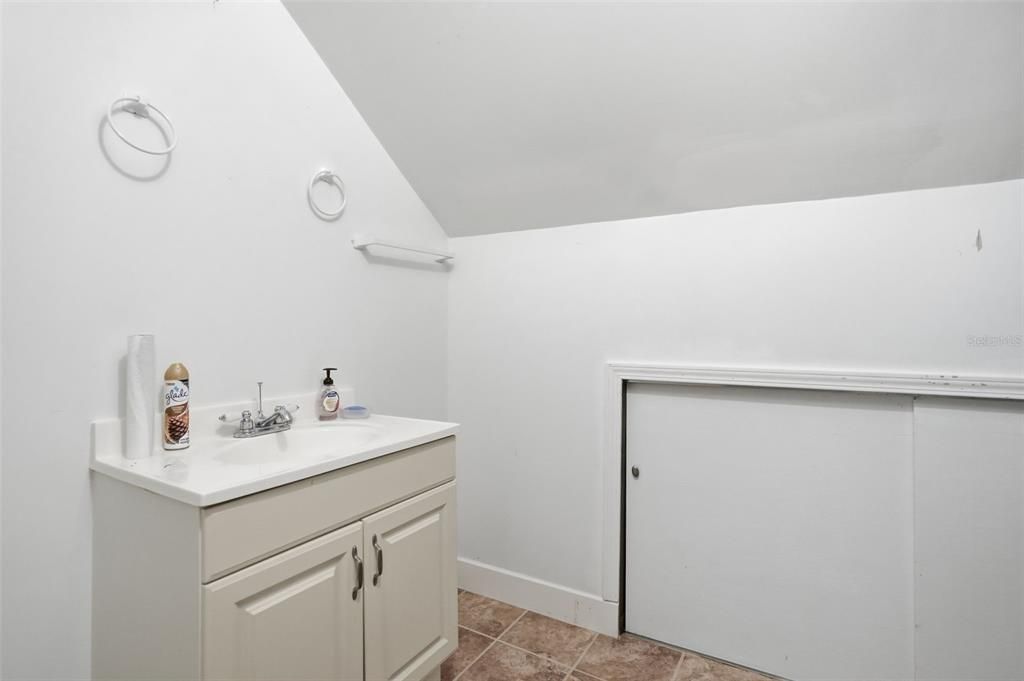 For Sale: $495,000 (5 beds, 3 baths, 2832 Square Feet)