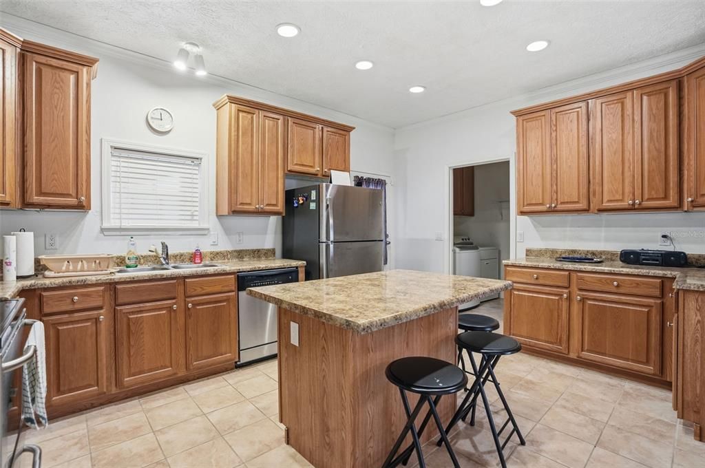 For Sale: $495,000 (5 beds, 3 baths, 2832 Square Feet)