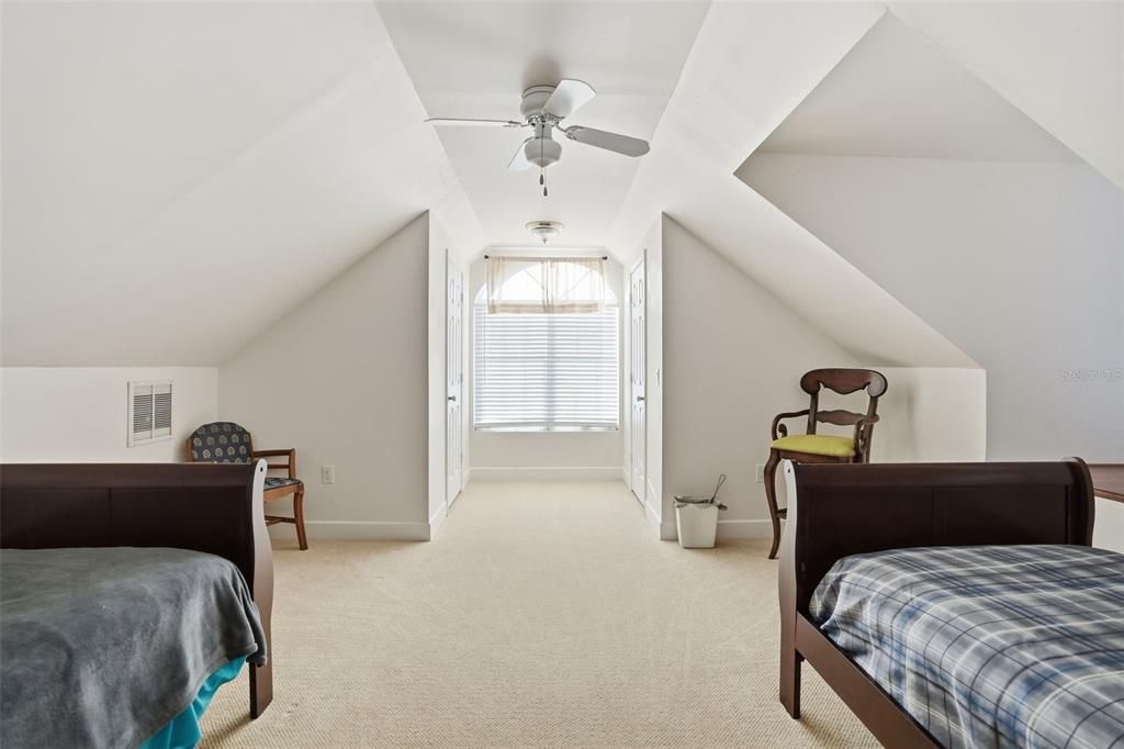 For Sale: $495,000 (5 beds, 3 baths, 2832 Square Feet)