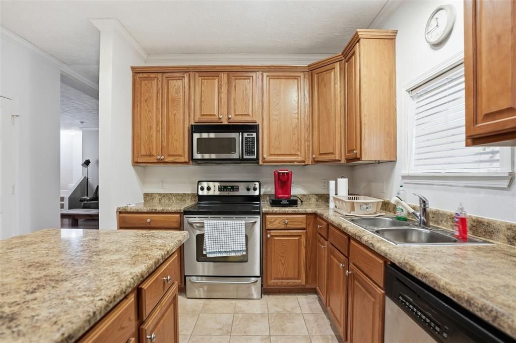 For Sale: $495,000 (5 beds, 3 baths, 2832 Square Feet)