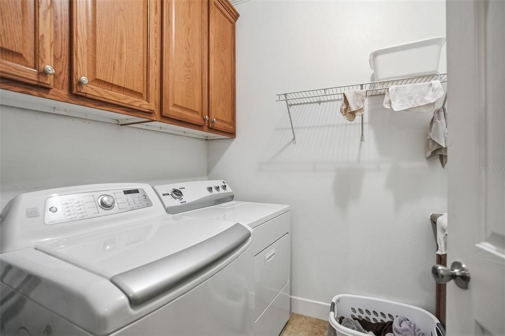 For Sale: $495,000 (5 beds, 3 baths, 2832 Square Feet)