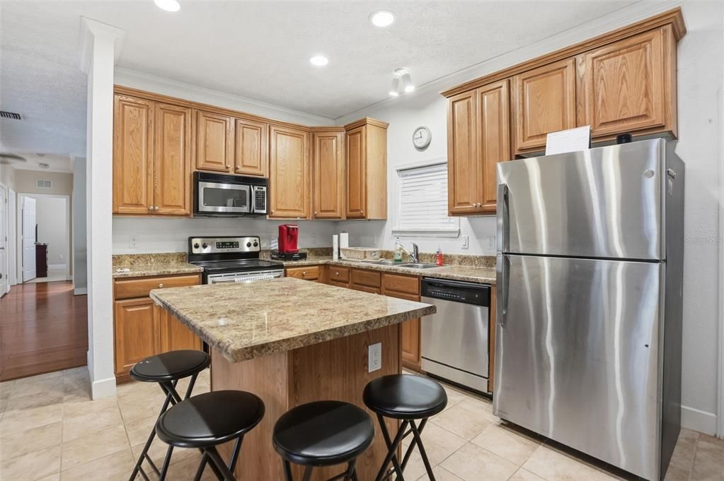 For Sale: $495,000 (5 beds, 3 baths, 2832 Square Feet)