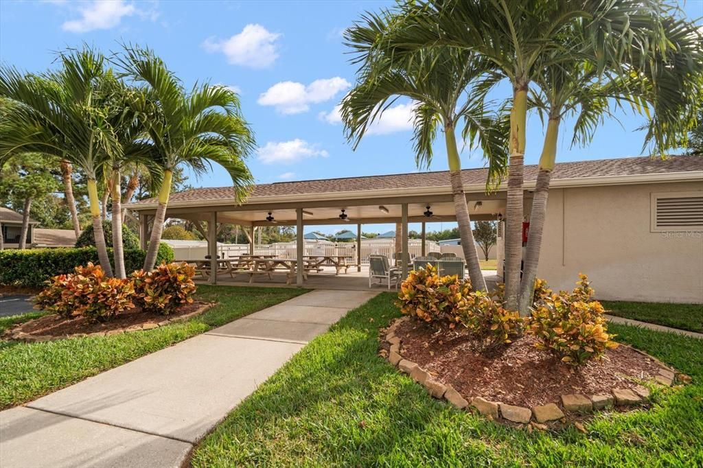 待售: $249,000 (2 贝兹, 1 浴室, 1248 平方英尺)