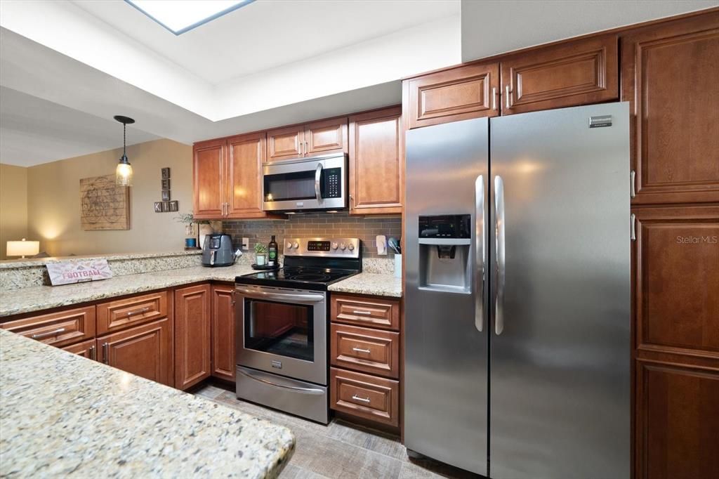 待售: $249,000 (2 贝兹, 1 浴室, 1248 平方英尺)