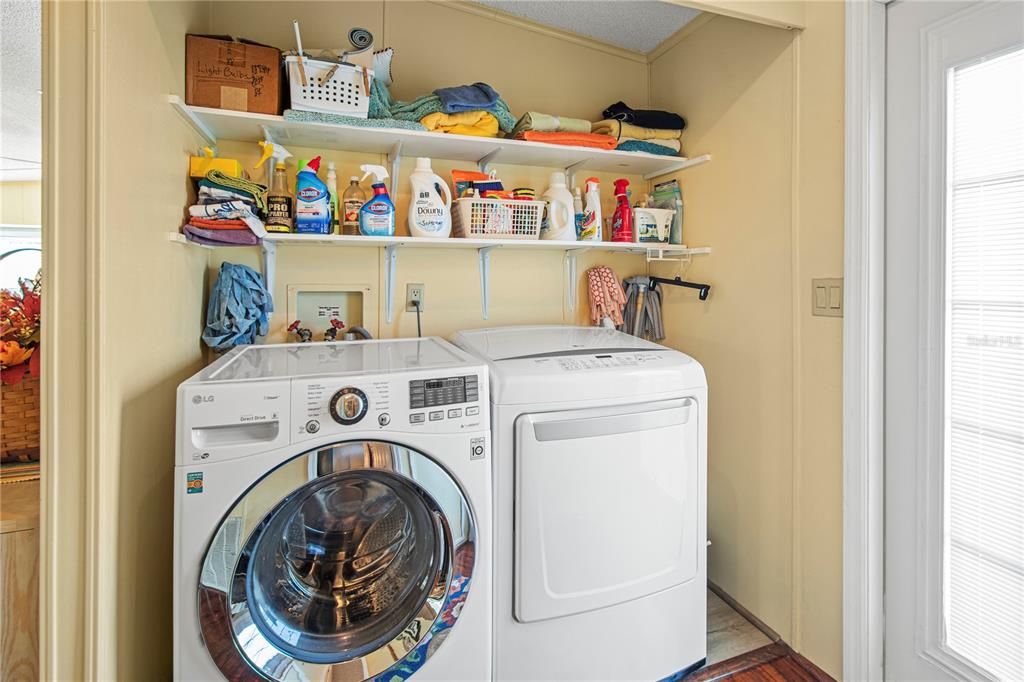 For Sale: $254,900 (2 beds, 2 baths, 1610 Square Feet)