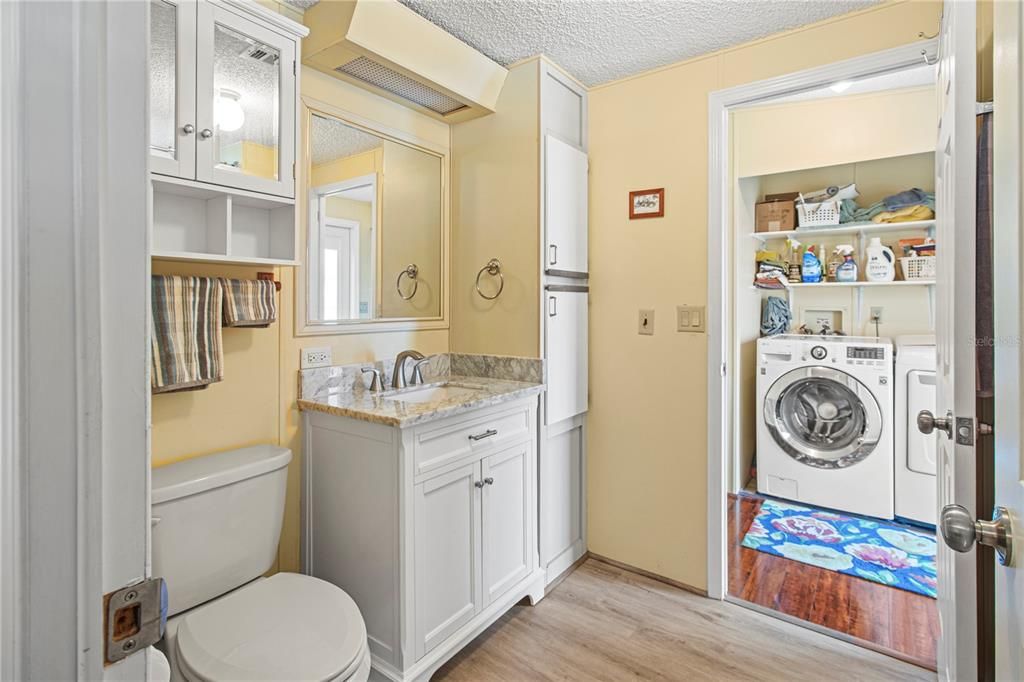 For Sale: $254,900 (2 beds, 2 baths, 1610 Square Feet)