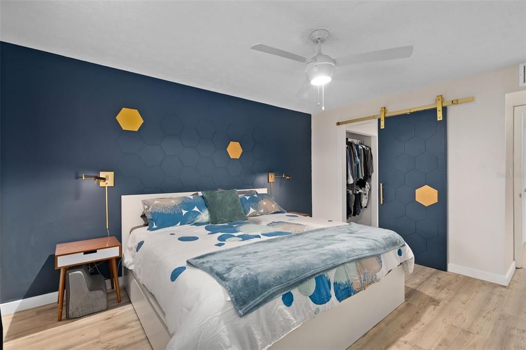 For Sale: $220,000 (2 beds, 1 baths, 1000 Square Feet)