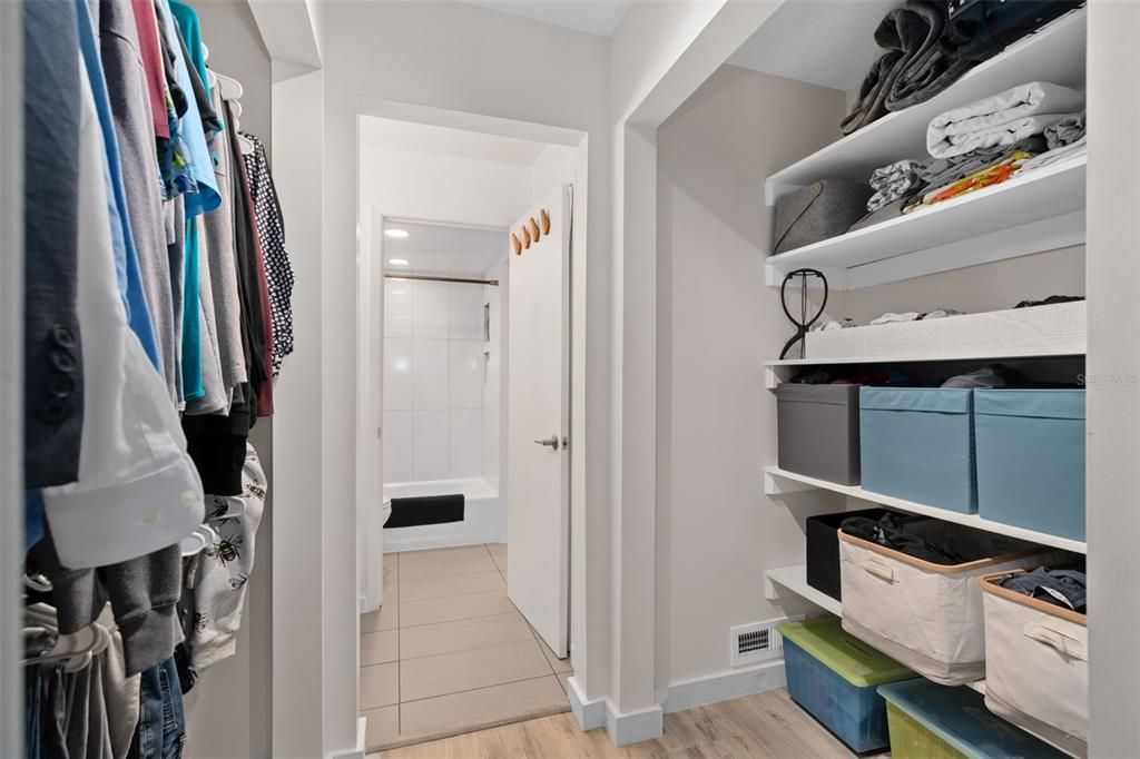 For Sale: $220,000 (2 beds, 1 baths, 1000 Square Feet)