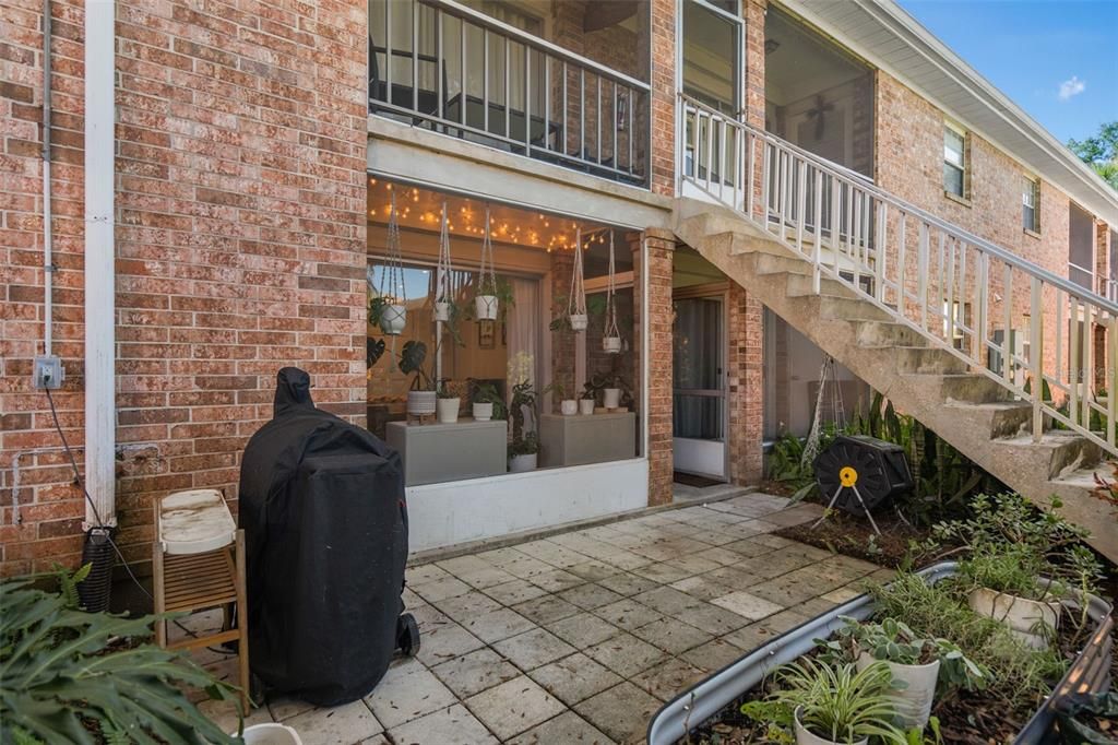 For Sale: $220,000 (2 beds, 1 baths, 1000 Square Feet)