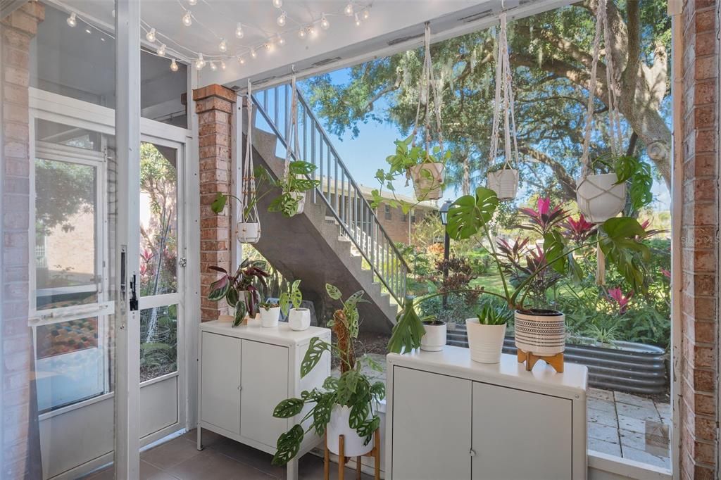 For Sale: $220,000 (2 beds, 1 baths, 1000 Square Feet)