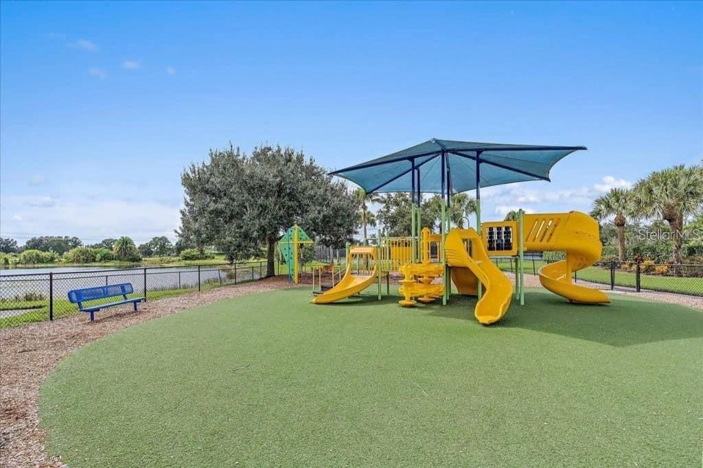 For Sale: $599,000 (3 beds, 2 baths, 2171 Square Feet)