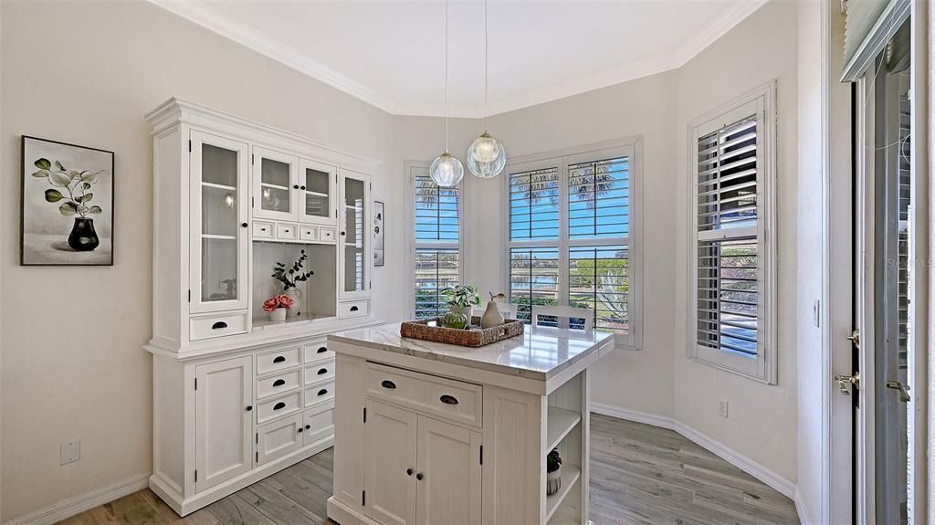 For Sale: $599,000 (3 beds, 2 baths, 2171 Square Feet)