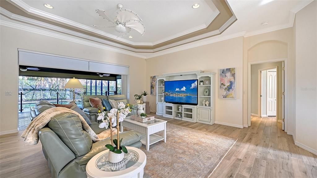 For Sale: $599,000 (3 beds, 2 baths, 2171 Square Feet)