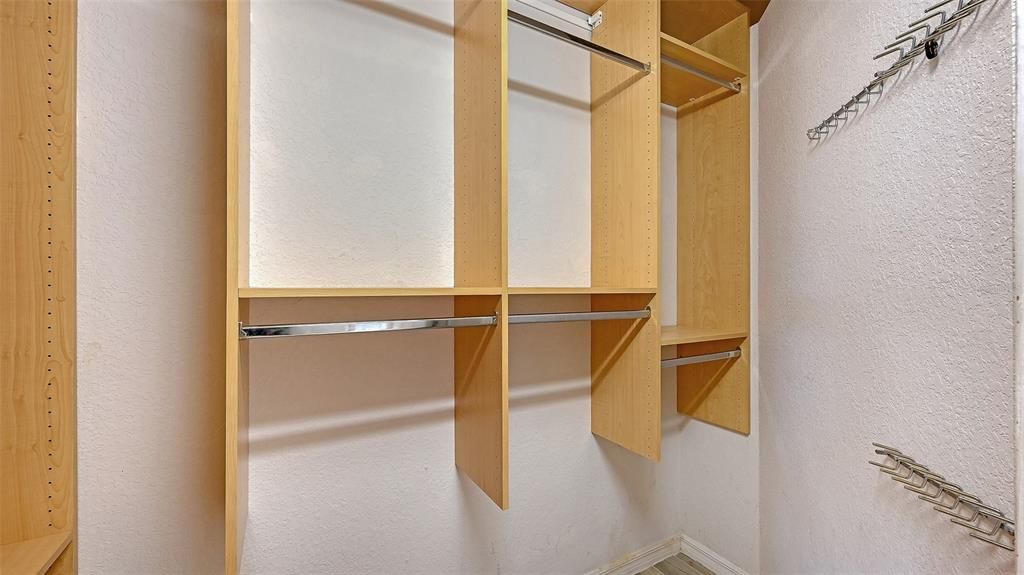 For Sale: $599,000 (3 beds, 2 baths, 2171 Square Feet)