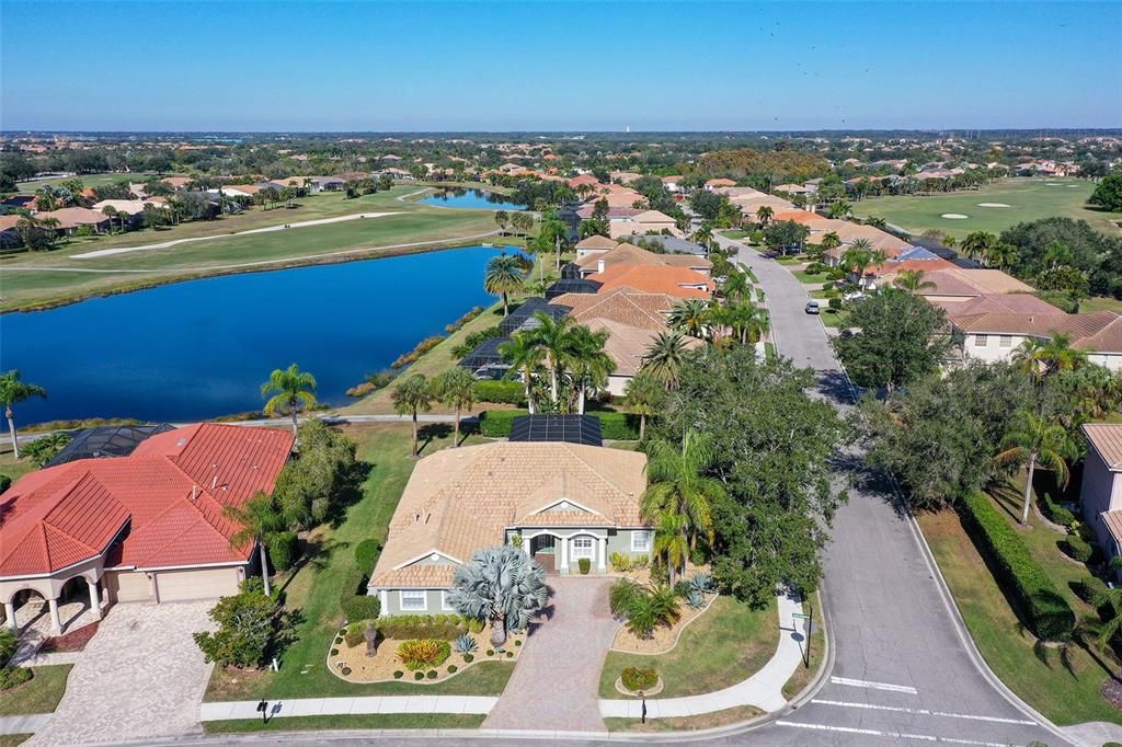 For Sale: $599,000 (3 beds, 2 baths, 2171 Square Feet)