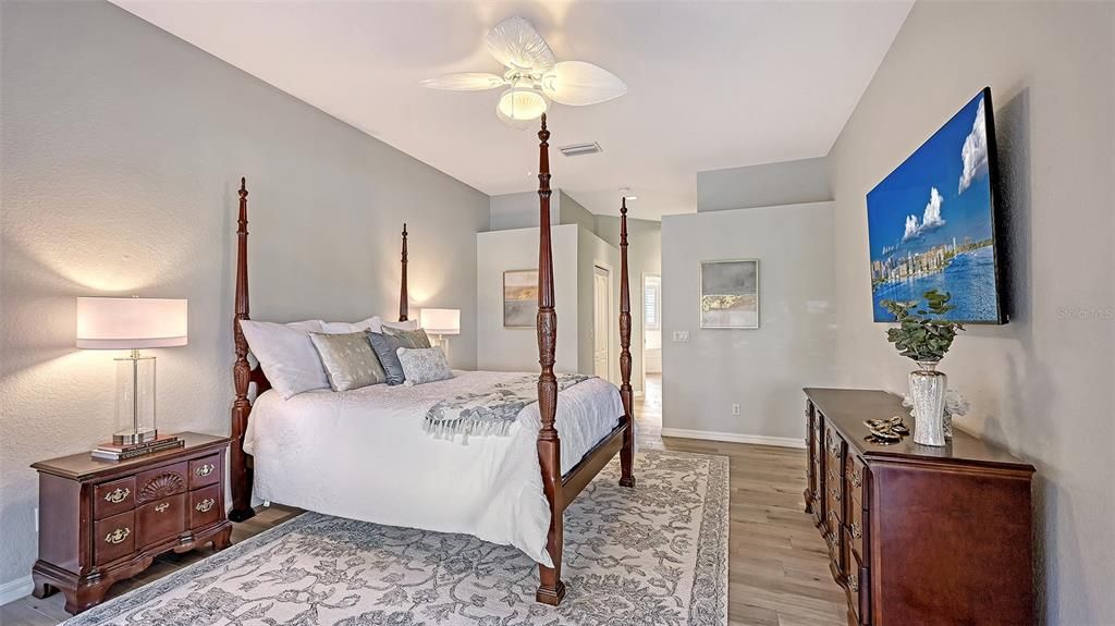 For Sale: $599,000 (3 beds, 2 baths, 2171 Square Feet)