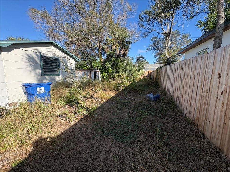 合同活跃: $74,005 (2 贝兹, 1 浴室, 912 平方英尺)