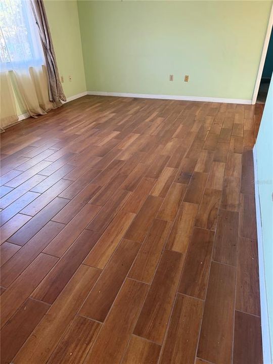 For Sale: $195,000 (2 beds, 2 baths, 1028 Square Feet)