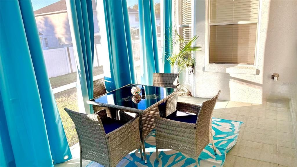 En Venta: $475,000 (4 camas, 3 baños, 2315 Pies cuadrados)