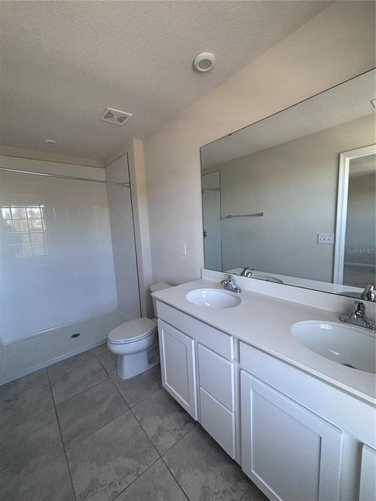 For Sale: $320,000 (3 beds, 2 baths, 1890 Square Feet)