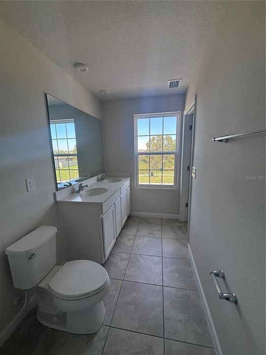 For Sale: $320,000 (3 beds, 2 baths, 1890 Square Feet)