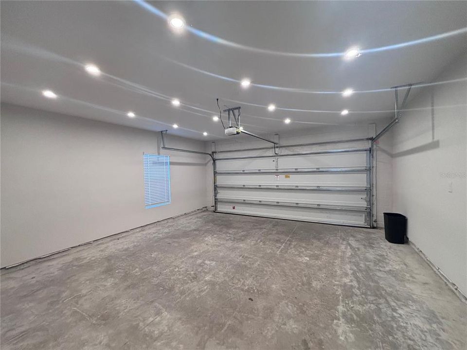 For Sale: $320,000 (3 beds, 2 baths, 1890 Square Feet)