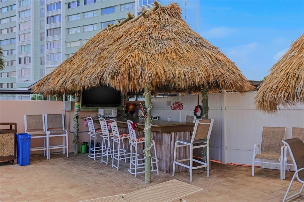 For Sale: $450,000 (2 beds, 2 baths, 966 Square Feet)