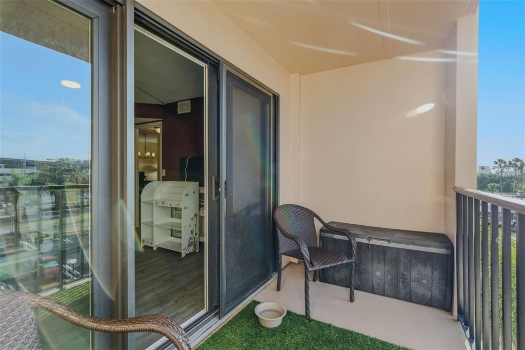 For Sale: $450,000 (2 beds, 2 baths, 966 Square Feet)