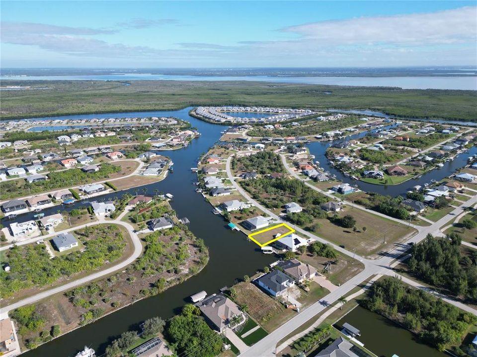 待售: $249,000 (0.23 acres)