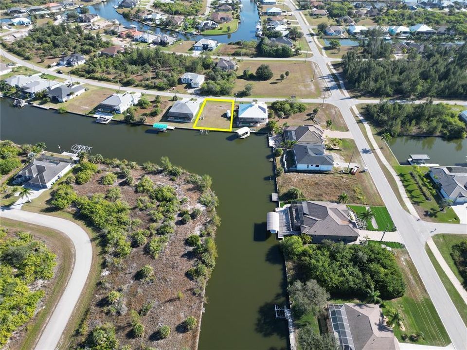 待售: $249,000 (0.23 acres)