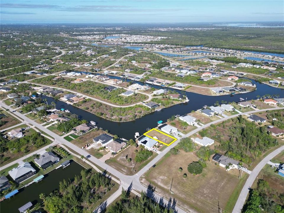 待售: $249,000 (0.23 acres)