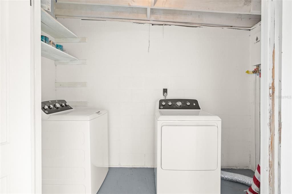 出租: $2,250 (3 贝兹, 1 浴室, 1269 平方英尺)