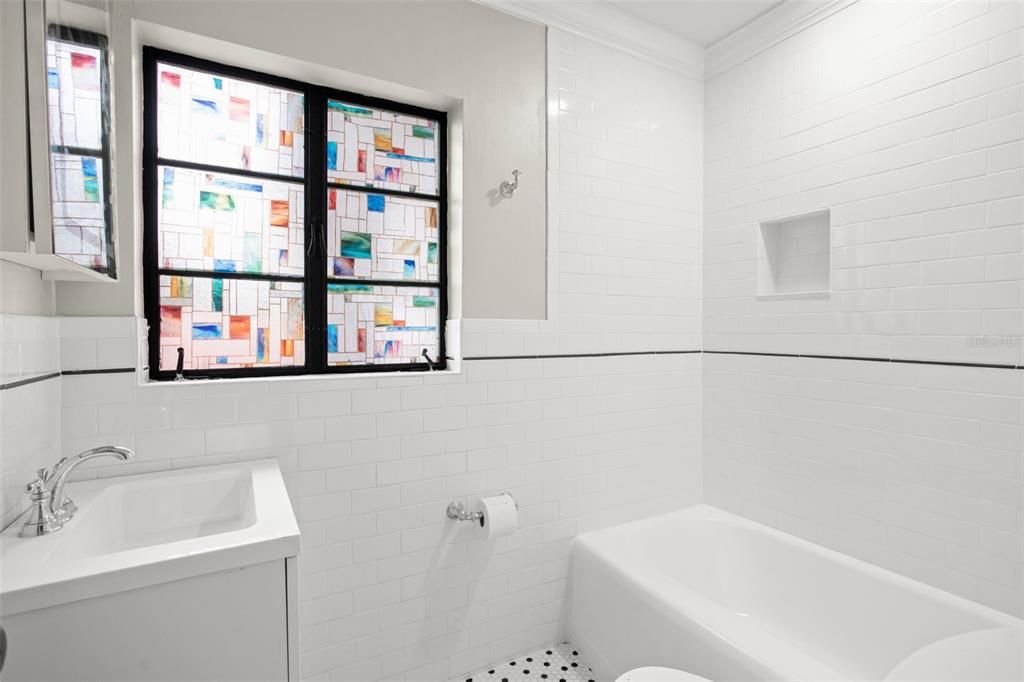 出租: $2,250 (3 贝兹, 1 浴室, 1269 平方英尺)