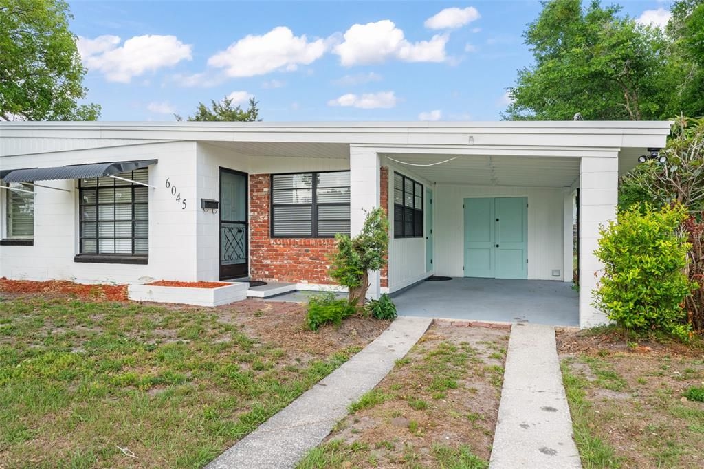 出租: $2,250 (3 贝兹, 1 浴室, 1269 平方英尺)