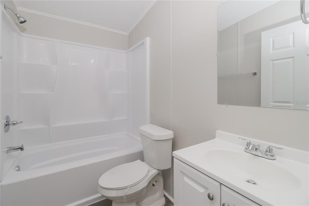 出租: $1,825 (3 贝兹, 2 浴室, 1296 平方英尺)