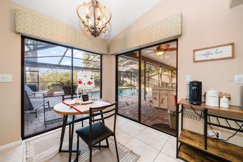 На продажу: $825,000 (4 спален, 2 ванн, 2411 Квадратных фут)