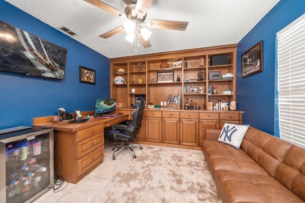 На продажу: $825,000 (4 спален, 2 ванн, 2411 Квадратных фут)