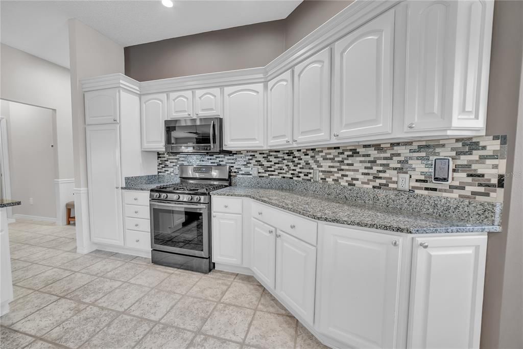 En Venta: $555,000 (3 camas, 2 baños, 1918 Pies cuadrados)