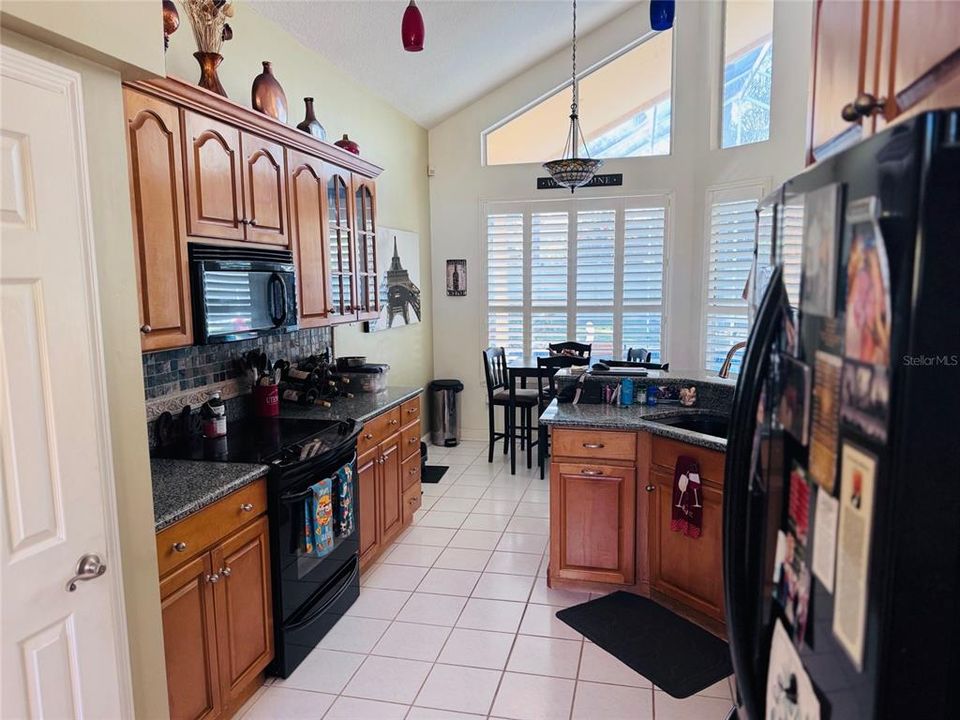 На продажу: $500,000 (4 спален, 2 ванн, 1999 Квадратных фут)