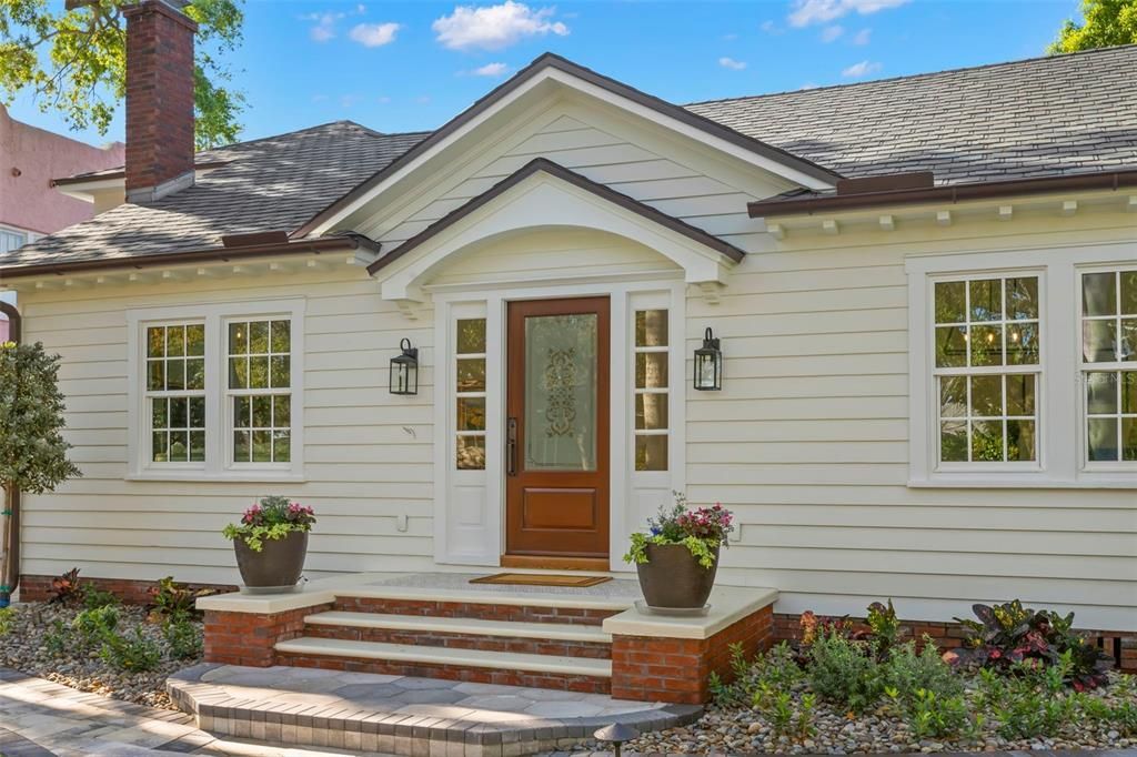 For Sale: $1,495,000 (3 beds, 3 baths, 1713 Square Feet)