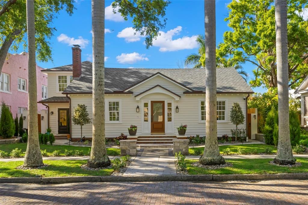 For Sale: $1,495,000 (3 beds, 3 baths, 1713 Square Feet)