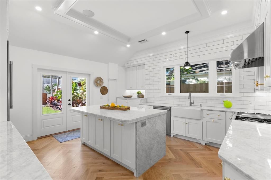 For Sale: $1,495,000 (3 beds, 3 baths, 1713 Square Feet)