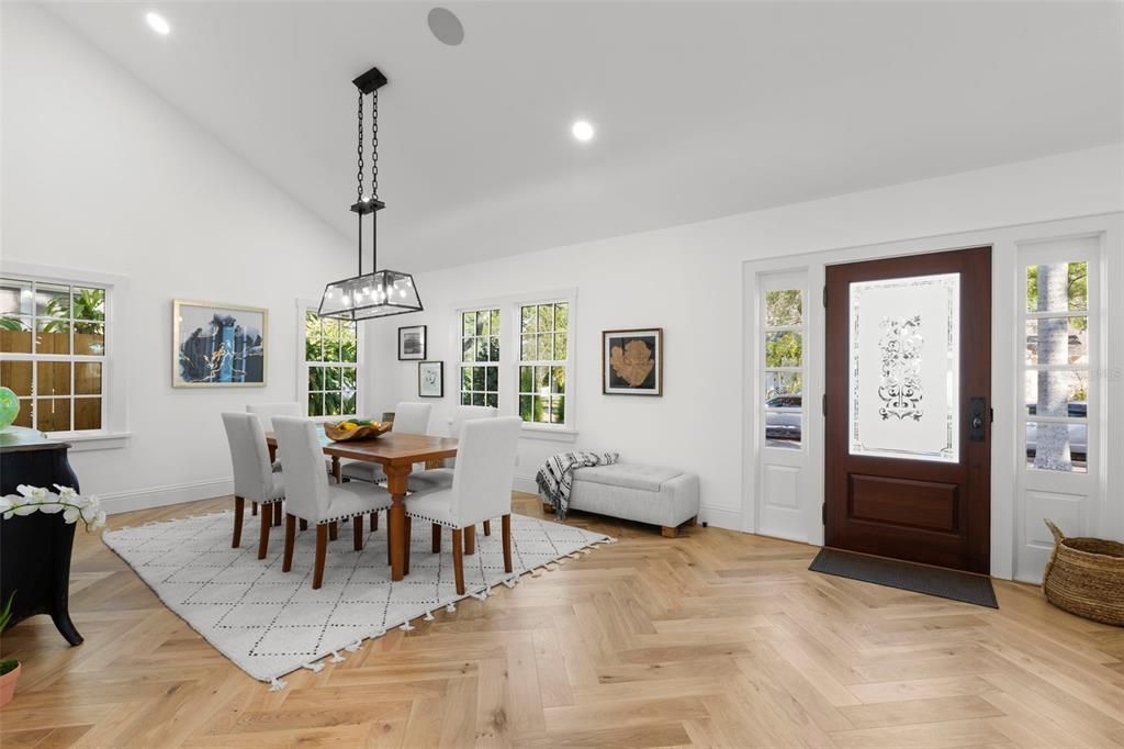 For Sale: $1,495,000 (3 beds, 3 baths, 1713 Square Feet)