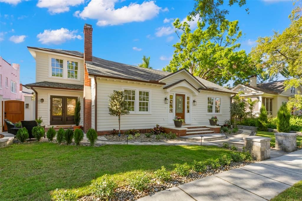 For Sale: $1,495,000 (3 beds, 3 baths, 1713 Square Feet)