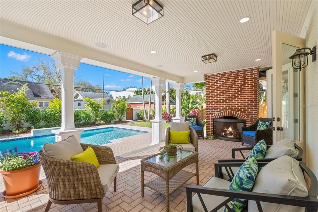 For Sale: $1,495,000 (3 beds, 3 baths, 1713 Square Feet)