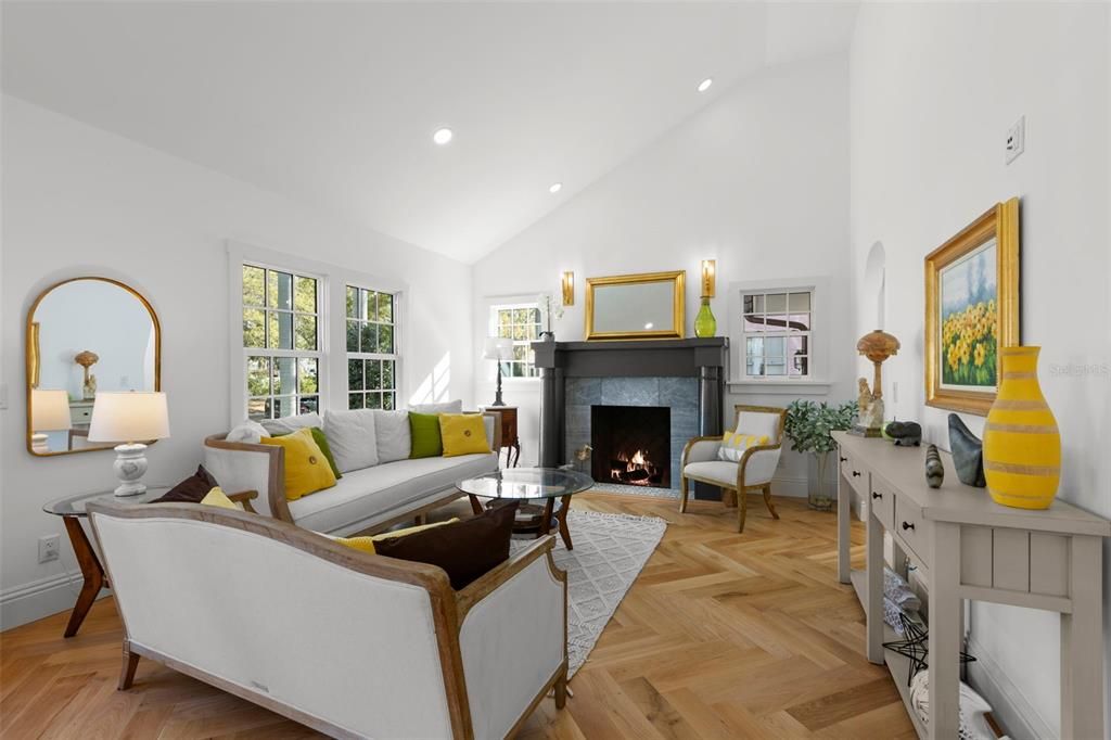 For Sale: $1,495,000 (3 beds, 3 baths, 1713 Square Feet)