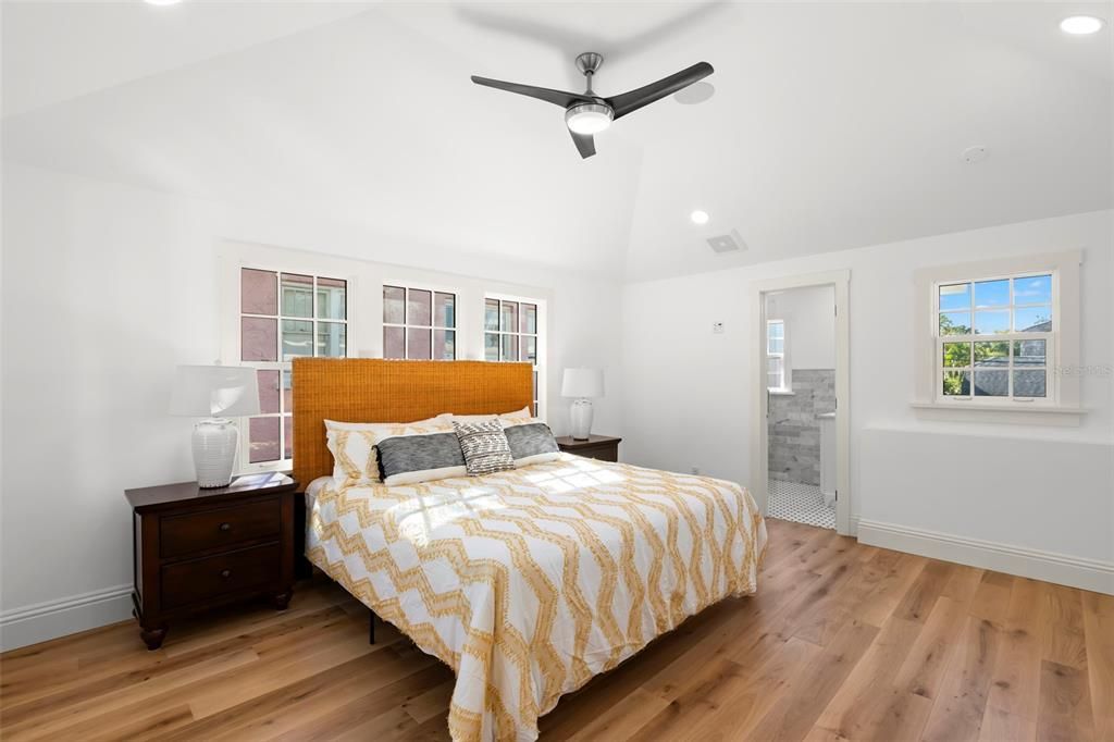 For Sale: $1,495,000 (3 beds, 3 baths, 1713 Square Feet)