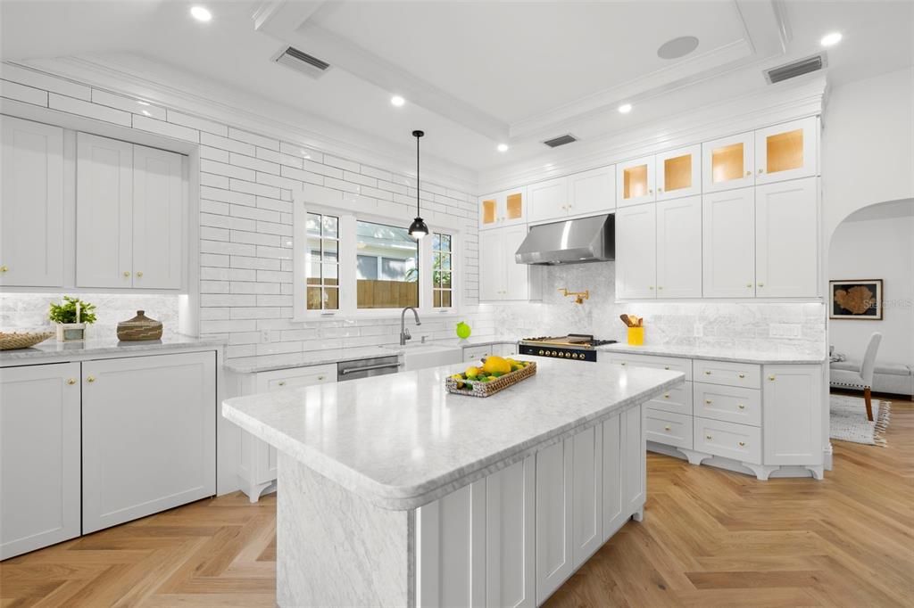 For Sale: $1,495,000 (3 beds, 3 baths, 1713 Square Feet)